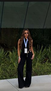 Instagram post by @melanycecilia