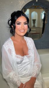 Instagram post by @makeupby_izabela