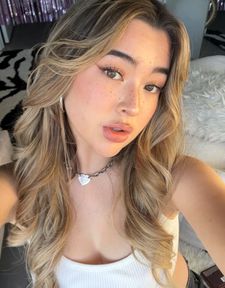 Instagram post by @danelya_a