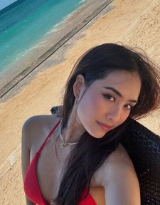 Instagram post by @ploydyoung