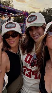 Instagram post by @chelseabucklew