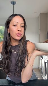 Instagram post by @chelseabucklew