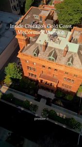 Instagram post by @emilysachswong