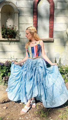 Instagram post by @ellesydney_