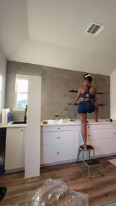 Instagram post by @vanessaissavibe