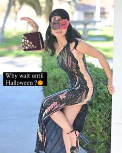 Instagram post by @hollywoodeyes