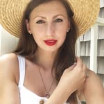 @styledbylesia Instagram Profile