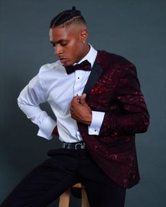 Instagram post by @relloh