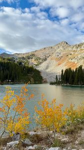 Instagram post by @exploreandhike