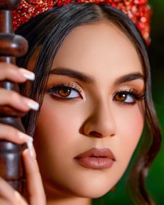 Instagram post by @rey_makeup_hairstyles