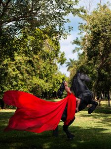 Instagram post by @rey_makeup_hairstyles