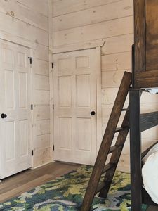 Instagram post by @pandasti