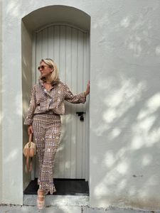 Instagram post by @meredithwyche