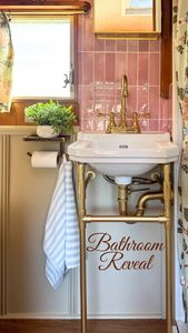 Instagram post by @nailgun_nelly