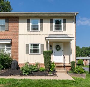 Instagram post by @olivia_m_stephens