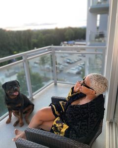 Instagram post by @badassdeedee