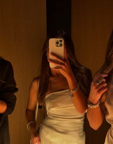 Instagram post by @poppyyyjane