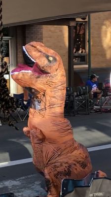 Instagram post by @leahdanarosenfeld