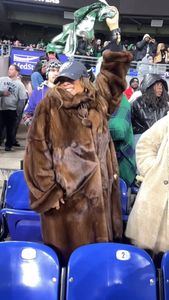 Instagram post by @mommabing