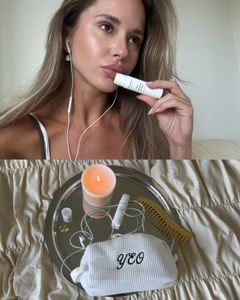 Instagram post by @yanaaaaaak