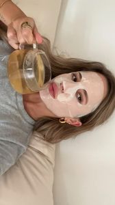 Instagram post by @yanaaaaaak