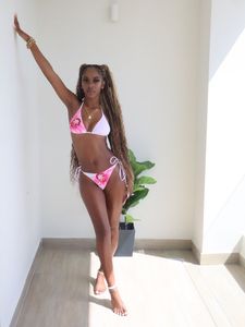 Instagram post by @belike.ariana