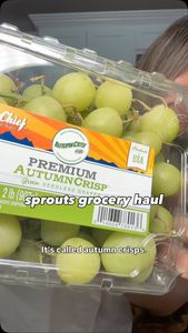 Instagram post by @katchaomeow