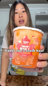 Instagram post by @katchaomeow