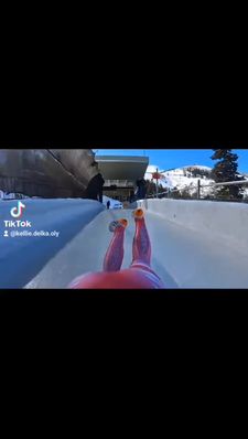 Instagram post by @jellie_deska