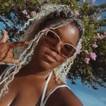 @cariselynee Instagram Profile