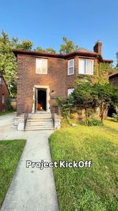 Instagram post by @jaybuysdetroit