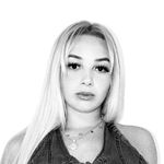 @lilisantanaxo Instagram Profile