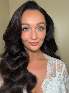 Instagram post by @hairbycassondra