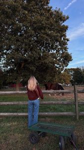 Instagram post by @rileyyquinn_