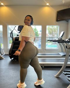 Instagram post by @thequeway