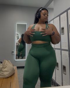 Instagram post by @thequeway