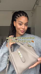 Instagram post by @zaravelez_