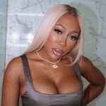 @xoshy Instagram Profile