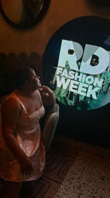 Instagram post by @prettiecurves