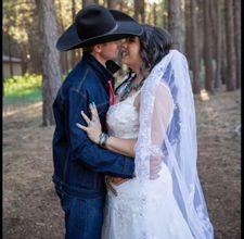 Instagram post by @thehannahbates