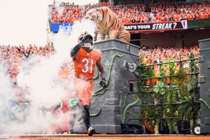 Instagram post by @famousmoss