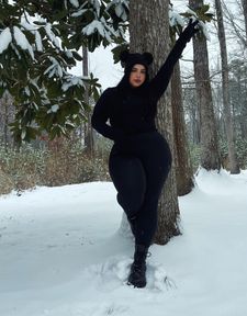 Instagram post by @isisbossyfitnessgirl