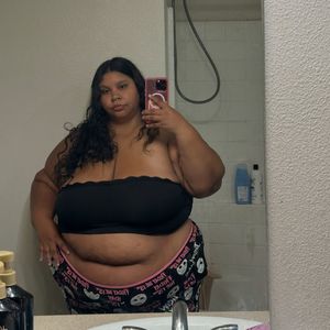 Instagram post by @auni_shauni