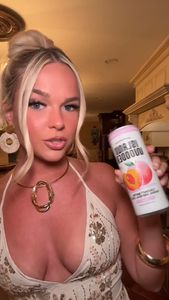 Instagram post by @brookekellly