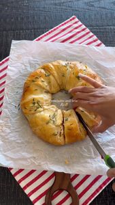 Instagram post by @spanglishfashion