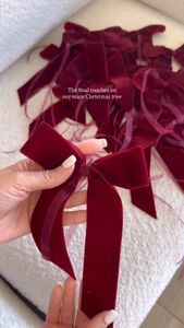 Instagram post by @spanglishfashion