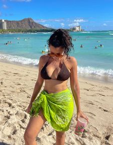 Instagram post by @amira_love11