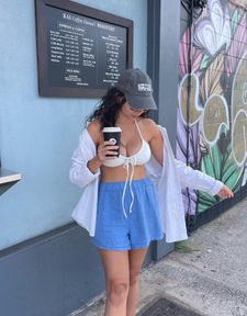 Instagram post by @amira_love11