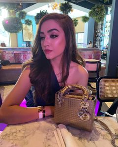 Instagram post by @hinaansariiii