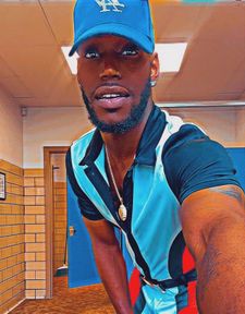 Instagram post by @_jeronhazel